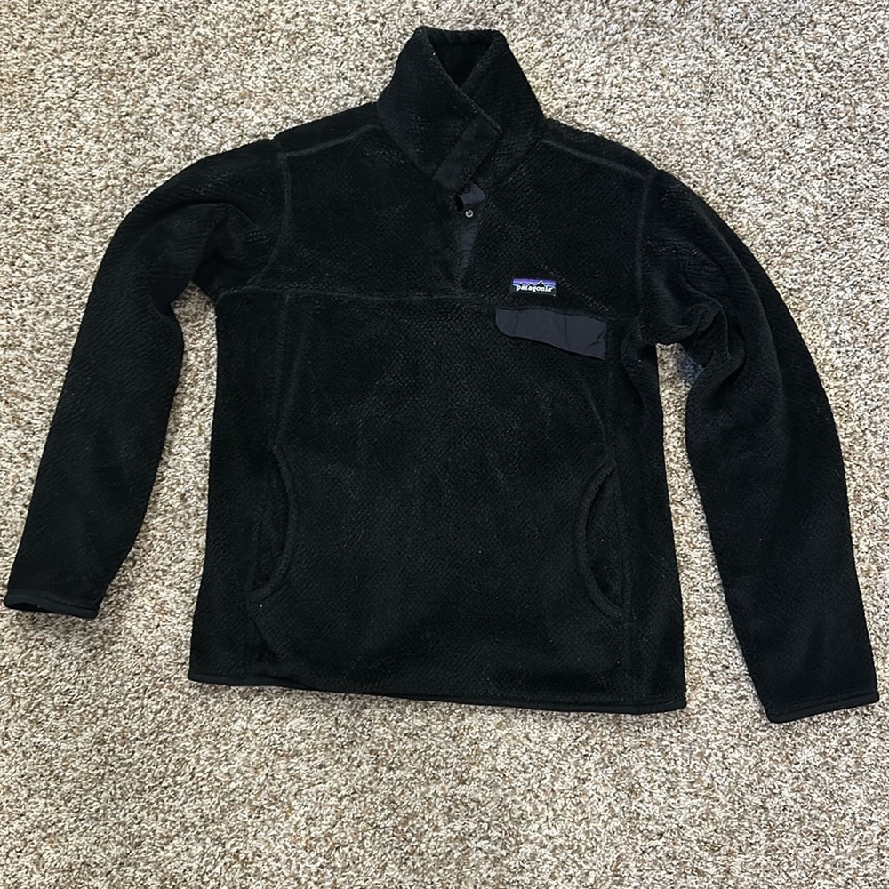 Patagonia black fleece 1/4 button